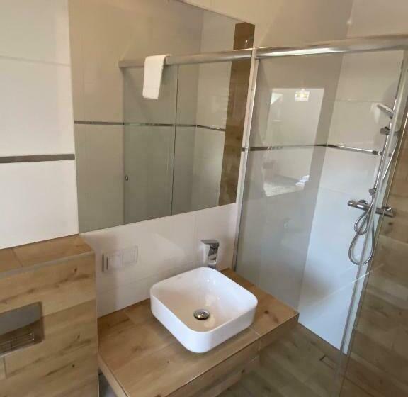 חדר סטנדרט לשלושה, Windmill Resort Agroturystyka