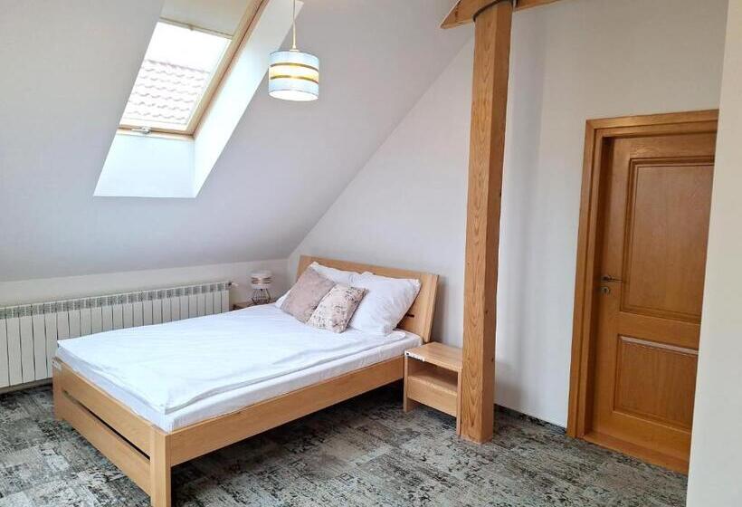 חדר סטנדרט לשלושה, Windmill Resort Agroturystyka