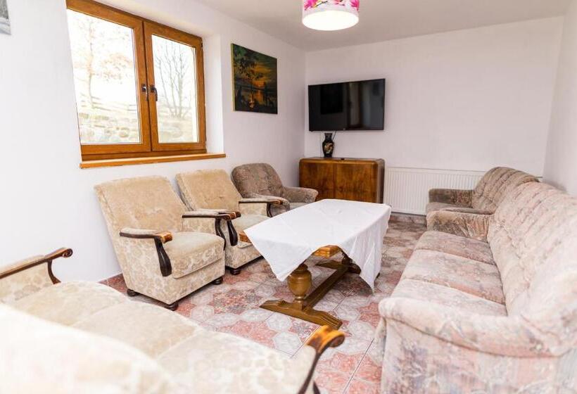 带阳台的三人标准间, Wypoczynek Na Kaszubach Przy Jeziorach I Lasach