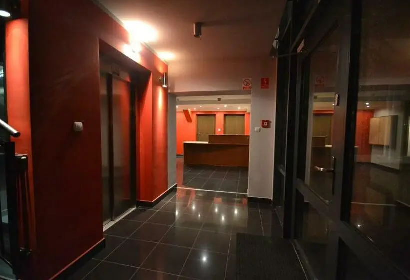 Standard Yhden Hengen Huone, Motel Polonus