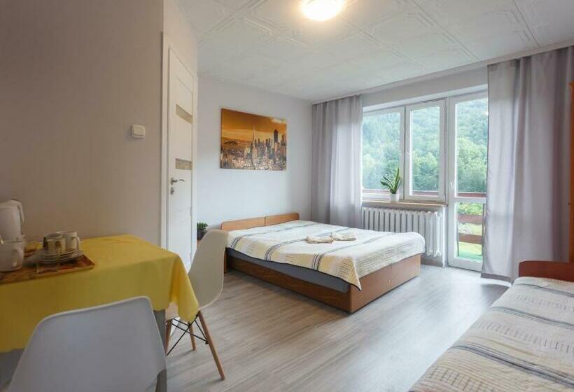 スタンダードトリプルルーム, U Podnóża Kotarza