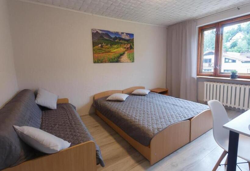 スタンダードトリプルルーム, U Podnóża Kotarza