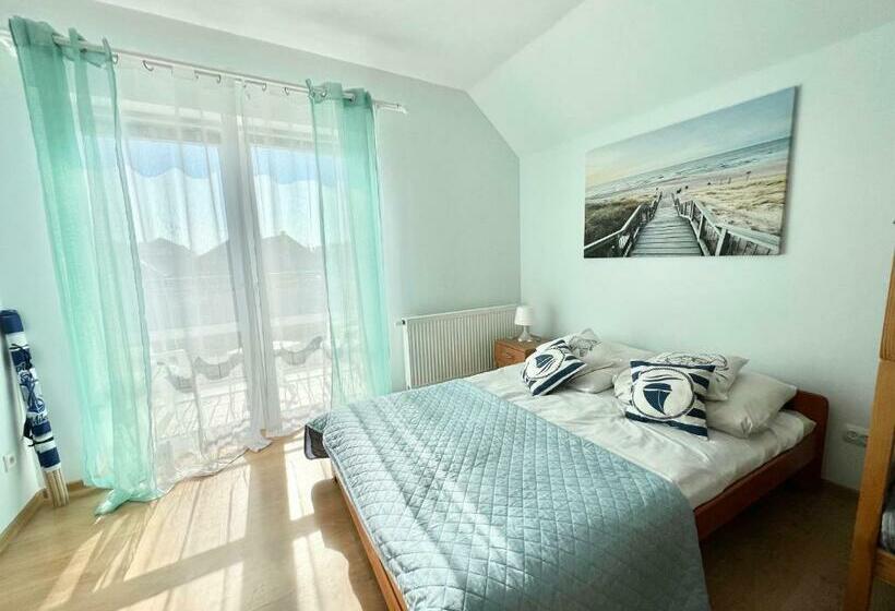 발코니가 있는 4인용 스탠다드 룸, Złote Piaski