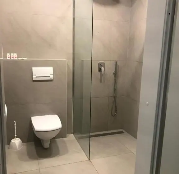 Deluxe Kolmen Hengen Huone, Centralny Ośrodek Sportu   Wałcz