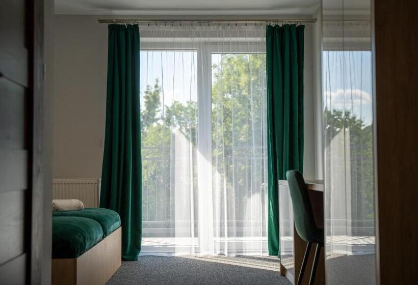 标准间带阳台, West Cadillac Solina