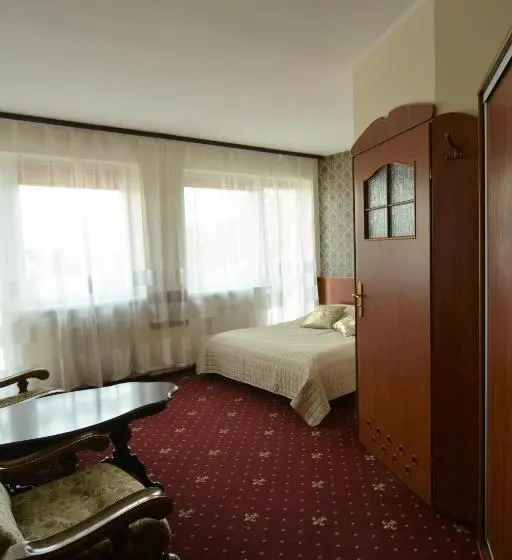 スーペリアールーム, Sala Bankietowa I Pokoje Gościnne