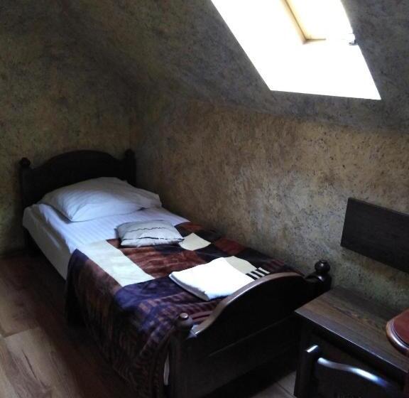 Студия Стандарт, Zajazd Pod Jarem