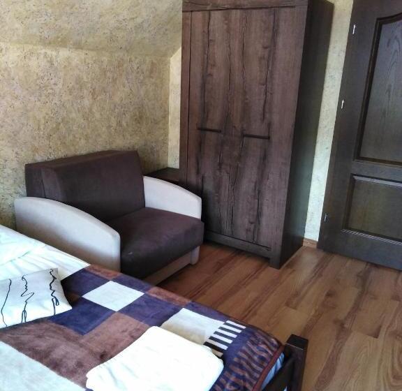 Студия Стандарт, Zajazd Pod Jarem