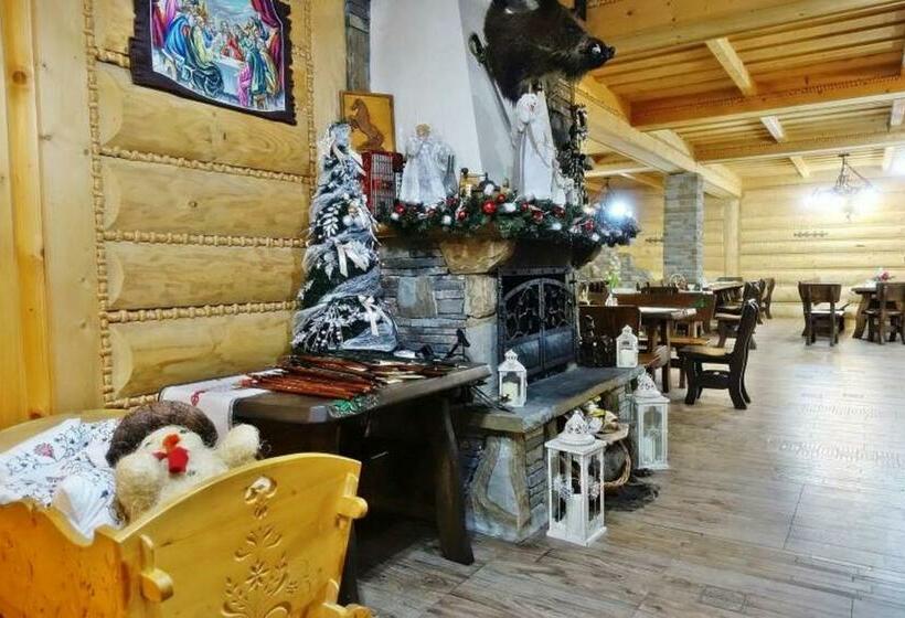 اتاق استاندارد سه نفره, Góralski Pałacyk