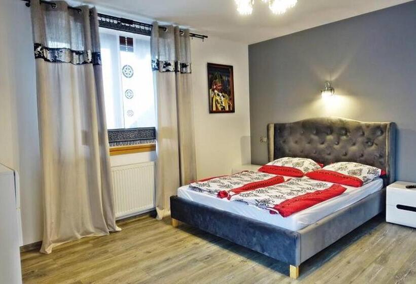 آپارتمان 1 خوابه با چشم‌انداز, Góralski Pałacyk