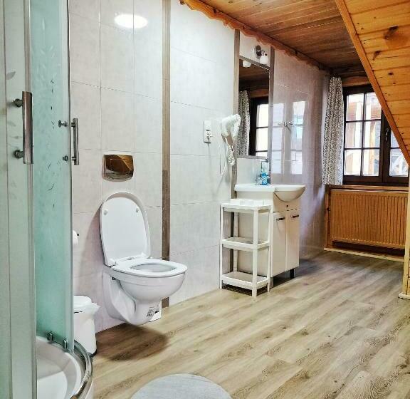 스탠다드 발코니 룸, Pokoje I Domki Na Szlaku