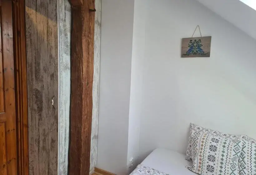 Basic-huone, Swojski Gościniec