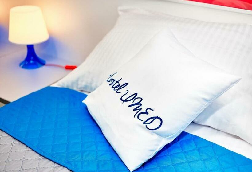 اتاق استاندارد, Hostel Umed