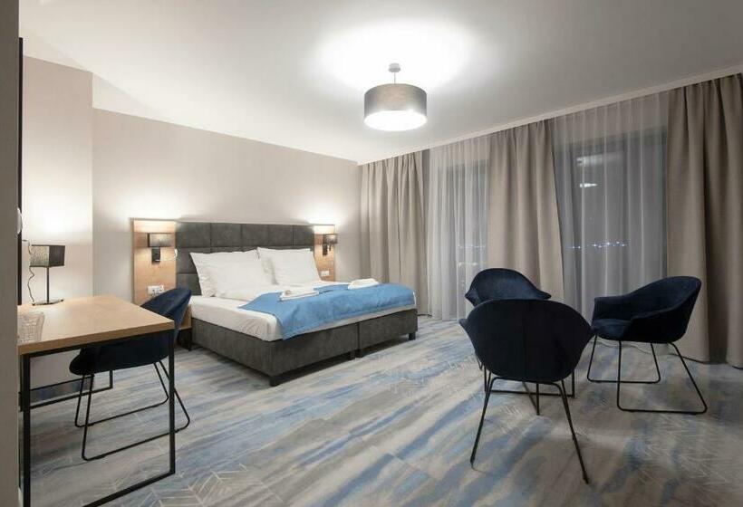 اتاق استاندارد با بالکن, Jarzębata