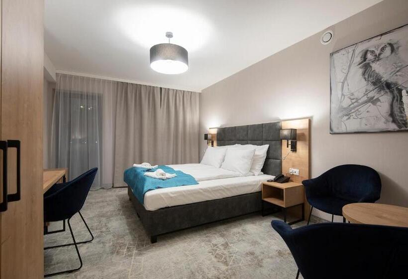 اتاق استاندارد با بالکن, Jarzębata