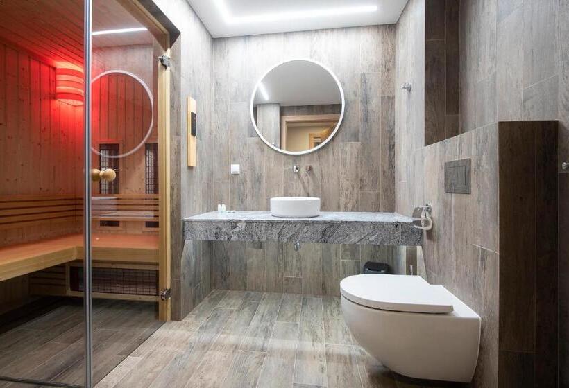 اتاق لوکس سه تخته, Jarzębata