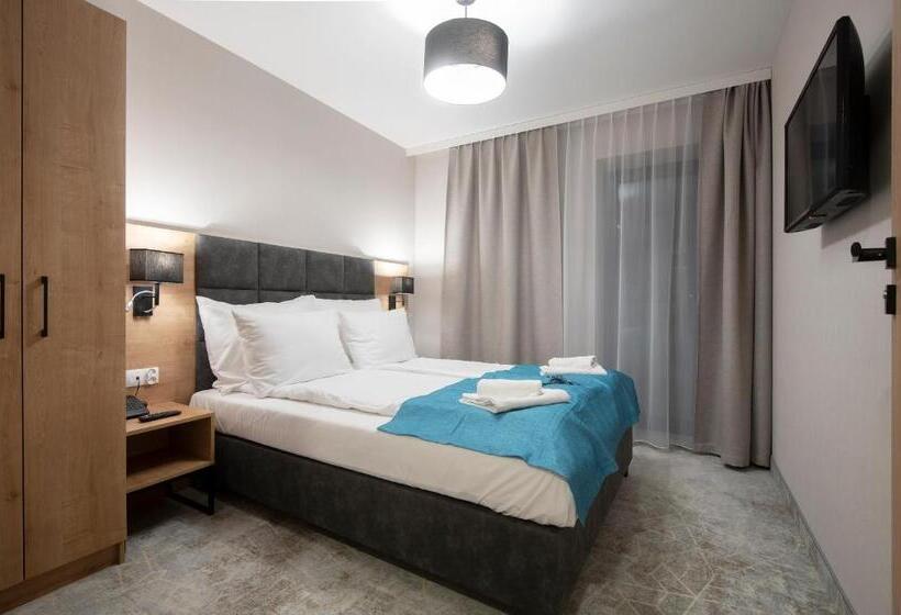 اتاق لوکس سه تخته, Jarzębata