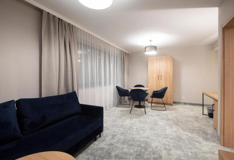 اتاق کلاسیک سه تخته, Jarzębata