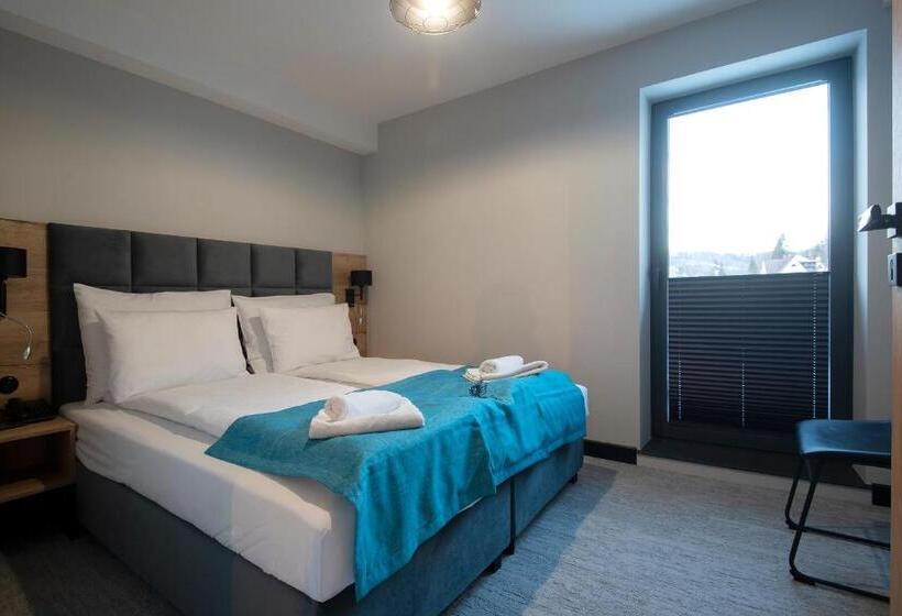 اتاق لوکس, Jarzębata