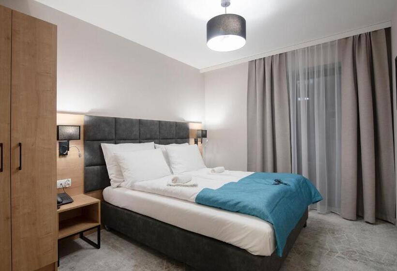 اتاق لوکس سه تخته, Jarzębata