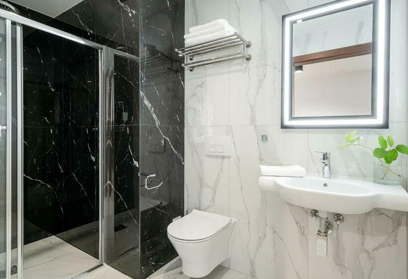 标准三人间, Jazz Market Square Wroclaw