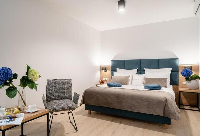 标准三人间, Jazz Market Square Wroclaw