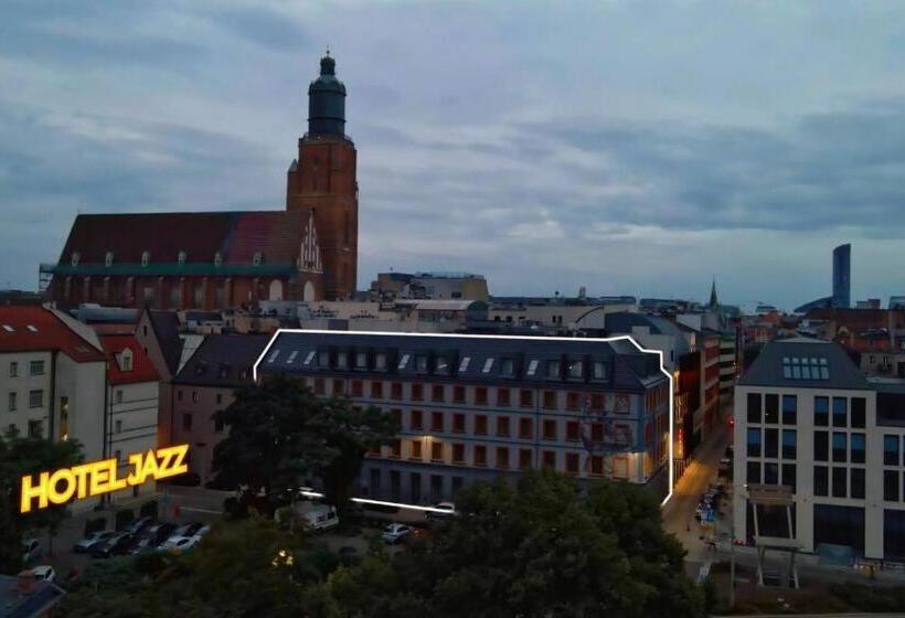 标准三人间, Jazz Market Square Wroclaw