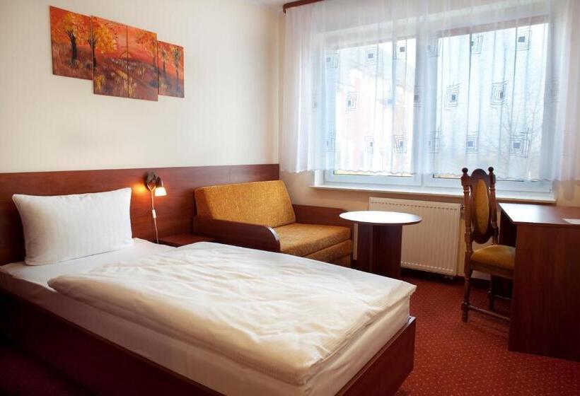 חדר סטנדרט יחיד, Podróżnik