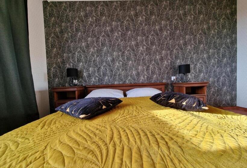 חדר דלוקס, Podróżnik