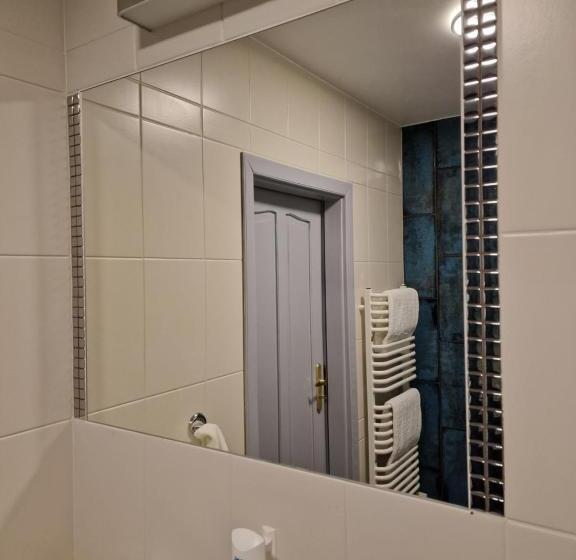 חדר סופריור, Podróżnik