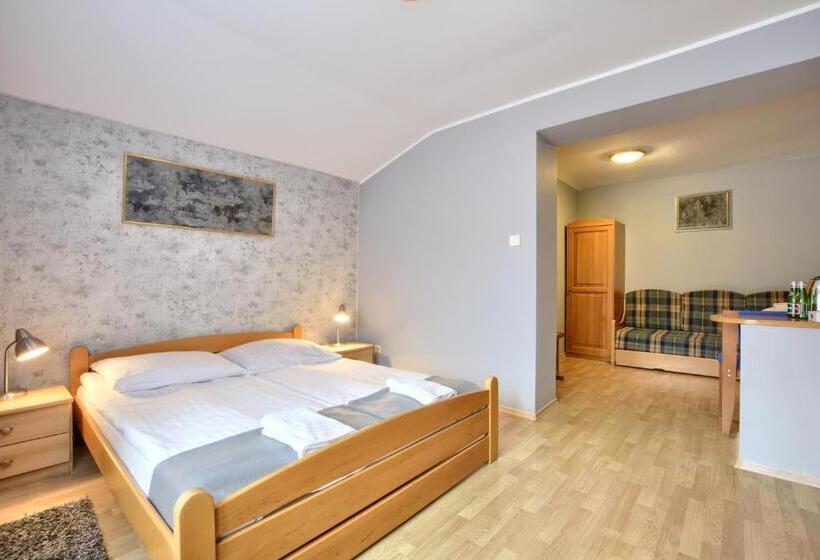 Четырехместный Номер Стандарт, Rezydencja Karnat I I Ii