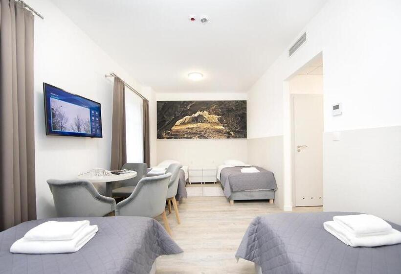 Четырехместный Номер Стандарт, Stronie