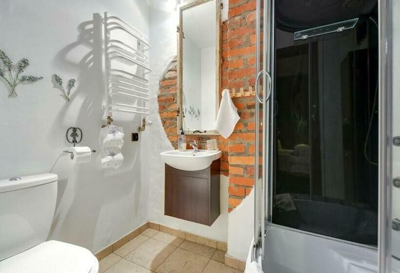 غرفة قياسية ثلاثية مزودة بتراس, U Lawendowej Wiedźmy