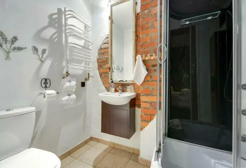 Standard Triple Room with Terrace, U Lawendowej Wiedźmy