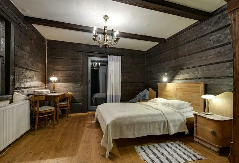 غرفة قياسية ثلاثية مزودة بتراس, U Lawendowej Wiedźmy