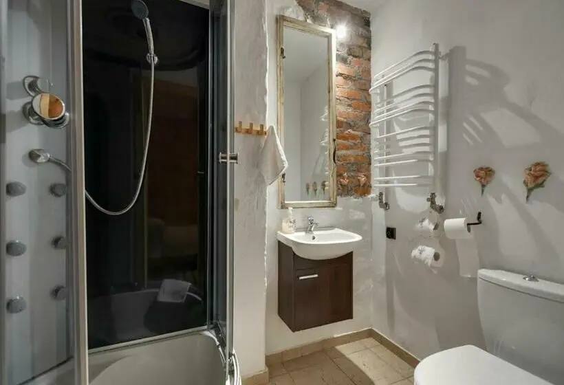 Standard Triple Room with Terrace, U Lawendowej Wiedźmy