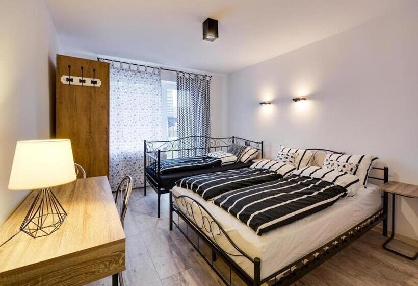 جناح مزود بتراس, U Lawendowej Wiedźmy