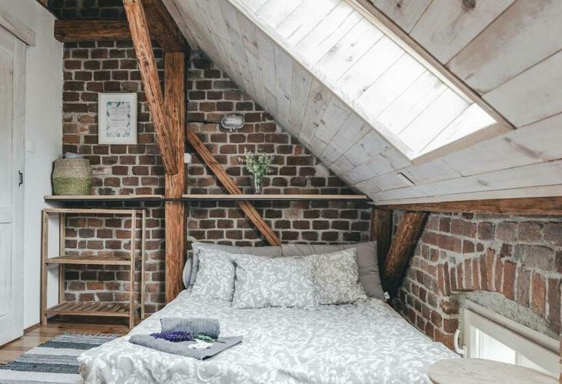 חדר משפחתי, Zapomnienie