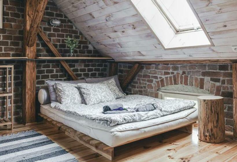 חדר משפחתי, Zapomnienie