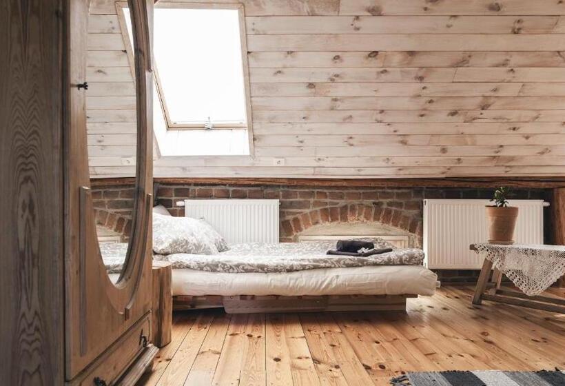 חדר משפחתי, Zapomnienie