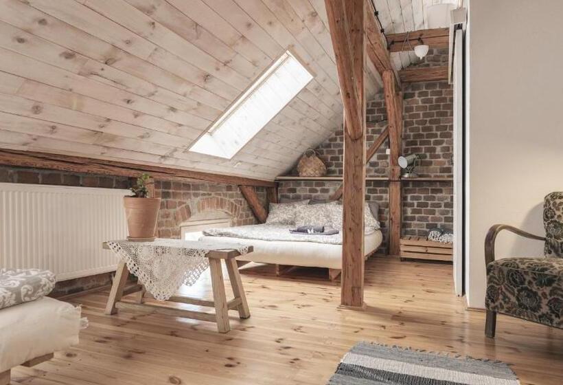 חדר משפחתי, Zapomnienie