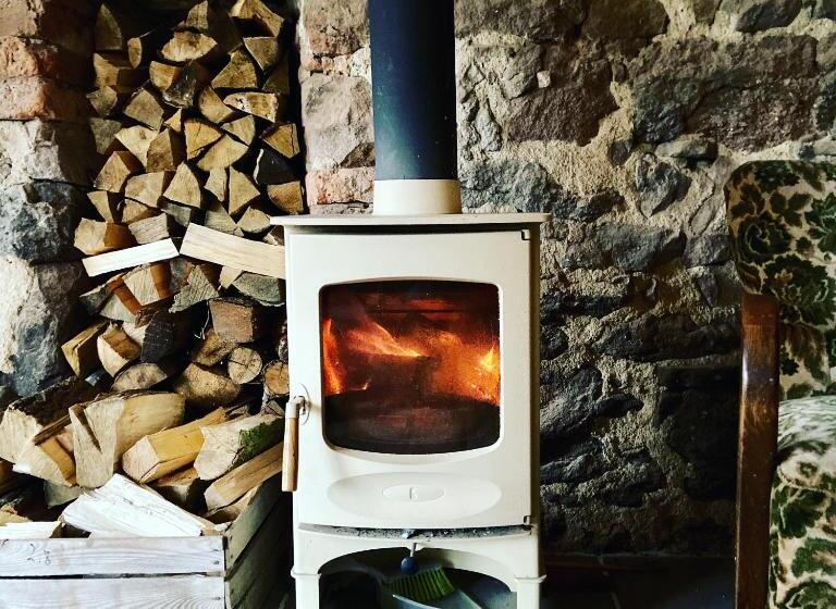 בית, 4 חדרי שינה, Zapomnienie