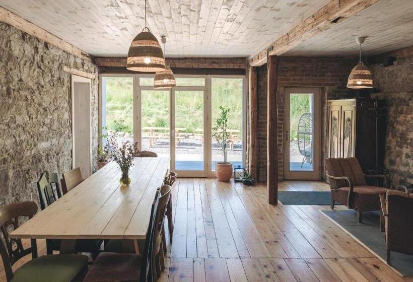 בית, 4 חדרי שינה, Zapomnienie