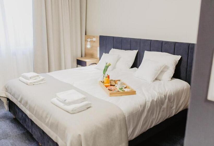 Номер Стандарт, Molto Bene Hotel & Restaurant