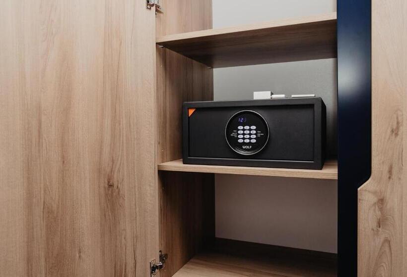 Студия Стандарт, Molto Bene Hotel & Restaurant