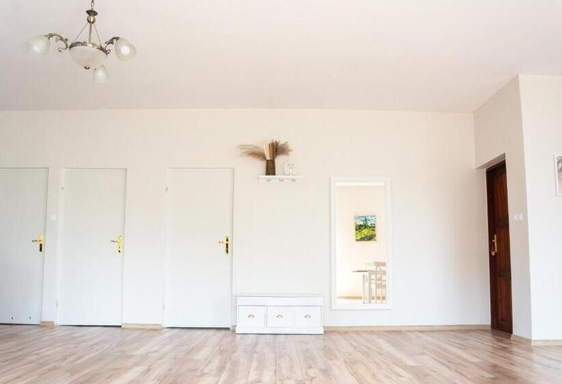 سوییت خانوادگی, Babie Lato