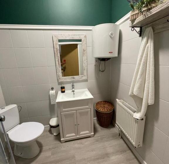 اتاق استاندارد, Babie Lato