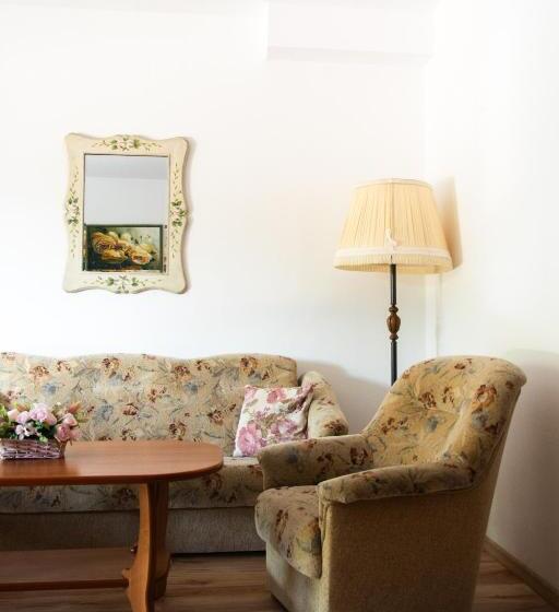 اتاق استاندارد, Babie Lato