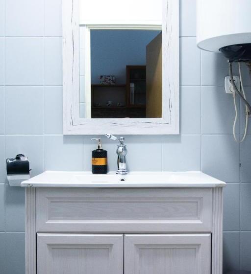 اتاق استاندارد, Babie Lato