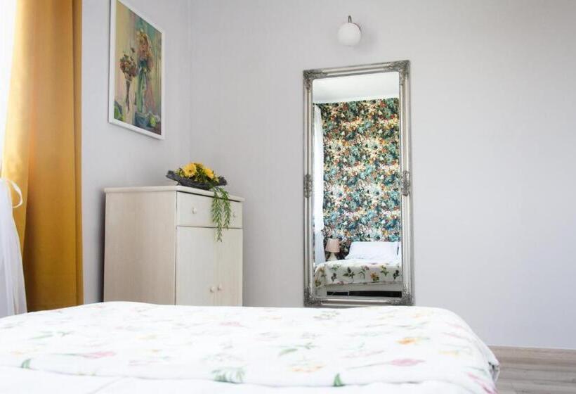 سوییت خانوادگی, Babie Lato